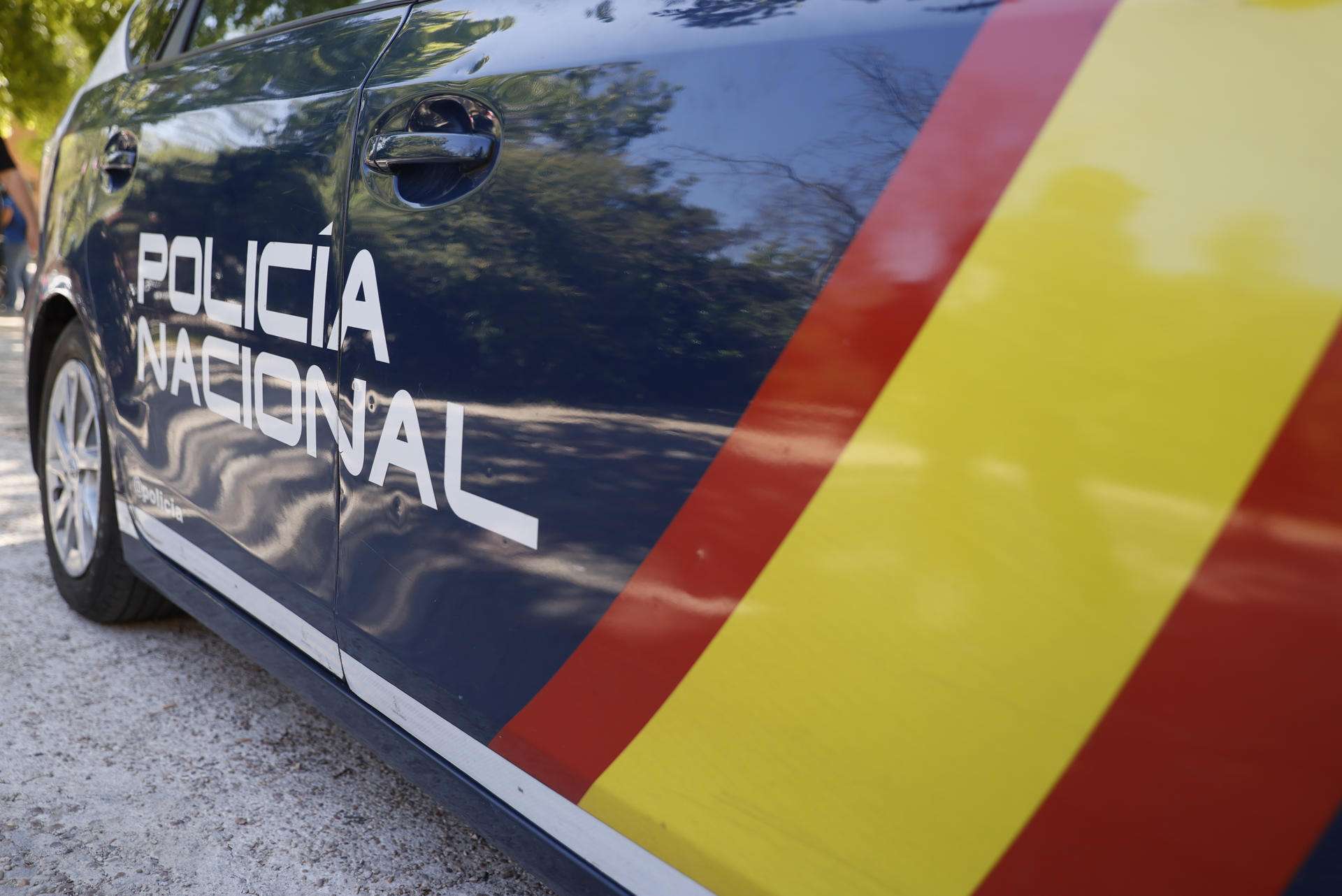 Detenido por cortar frenos de coches y motos, destrozar porteros automáticos y otros actos vandálicos valorados en 20.000 euros