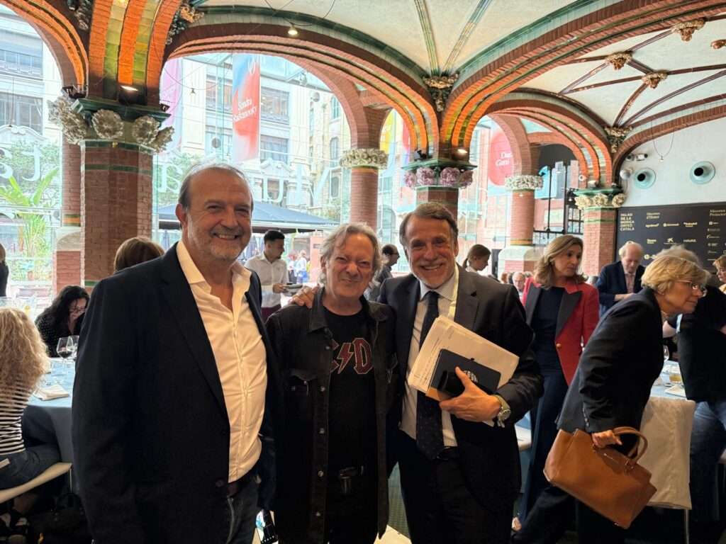 Pemón Bouzas, XF y José Crehueras, en el Palau de la Música/Foto: Carles Crehueras